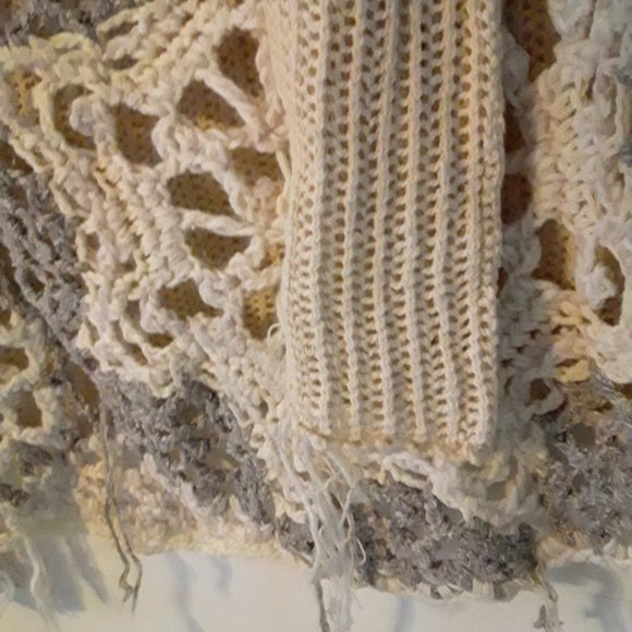 (2) Free People Ivory/Gray Crochet Sweater Sz M - Picture 7 of 8